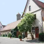 Kreuzerhof Garni