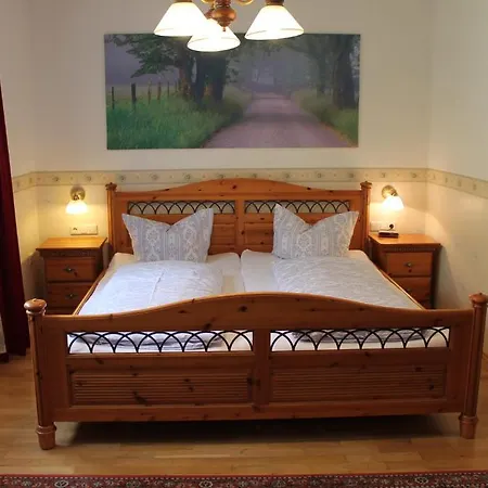 Kreuzerhof Garni Otel